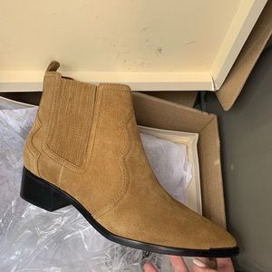 Marc Fisher bootie NEW